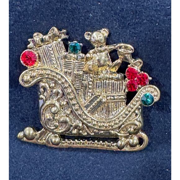 old-Tone Christmas Sleigh Bear Pin Brooch, Teddy Bear & Gifts CP53 - Picture 3 of 4